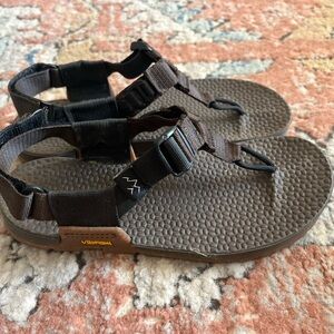 Bedrock Sandals 🌸 Cairn Evo BARELY WORN. BAREFOOT STYLE.